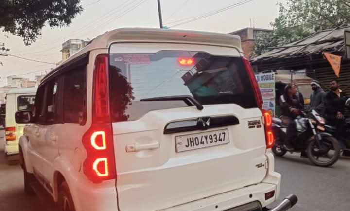 गिरिडीह: बिजली विभाग के जूनियर इंजीनियर को 8 हजार रुपये की घूस लेते पकड़ा