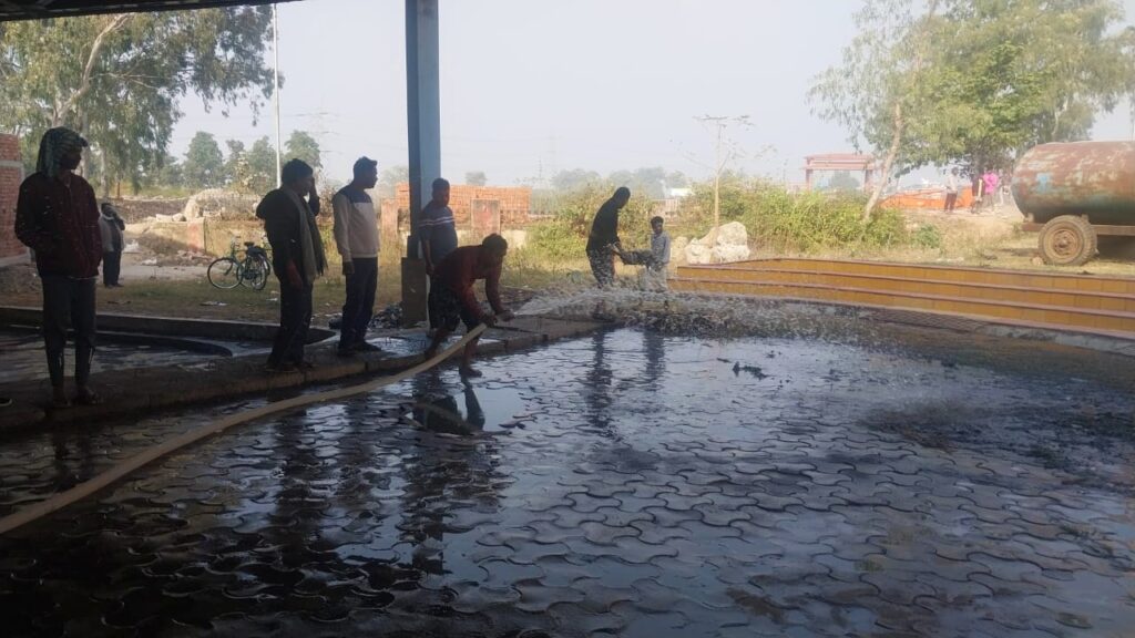 सूर्यकुंड परिसर समेत कुंड में मुखिया ने करवाई साफ सफाई